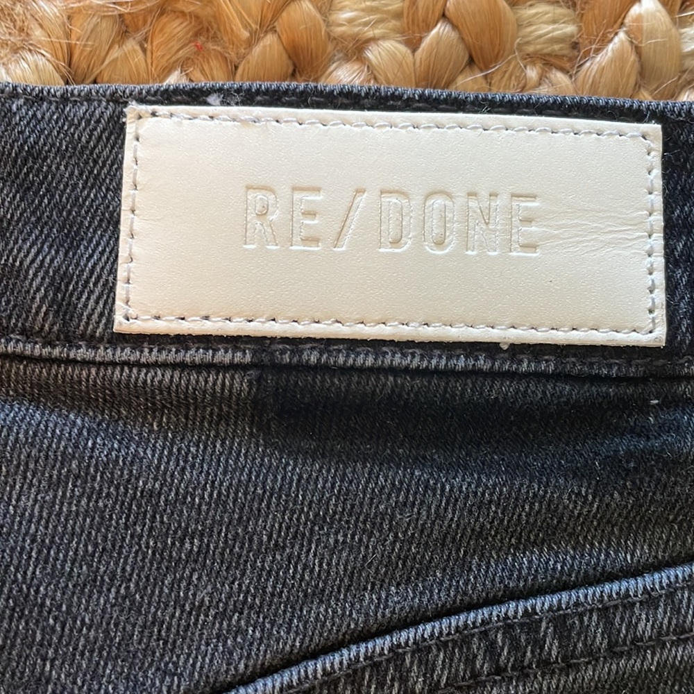 Re/done straight leg black wash jeans size 26 - Picture 4 of 6